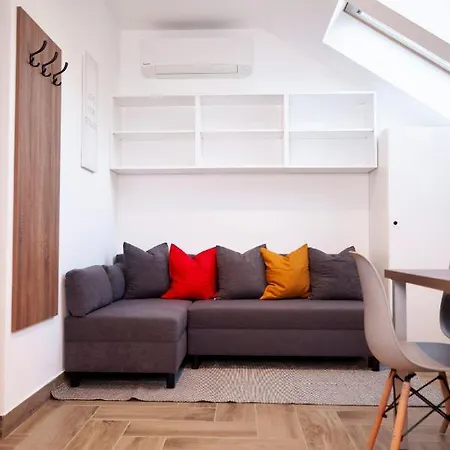 Hvt Comfort Apartment Mezokovesd