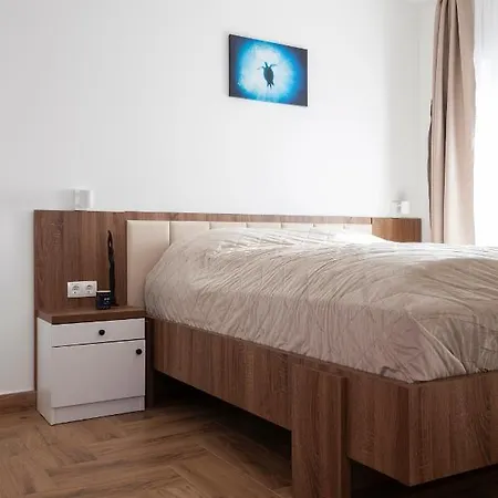 Hvt Comfort Apartment Mezokovesd